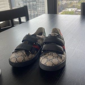 Kid Gucci shoes